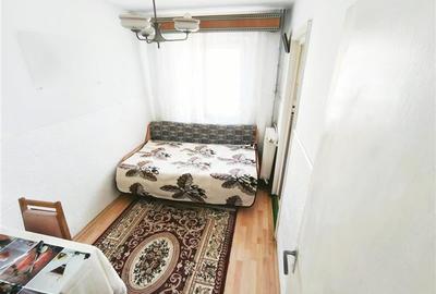 Apartament 3 camere semidecomandat - etajul 2 - 4