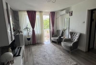 Apartament cu 3 camere semidecomandat în Calea București - 9