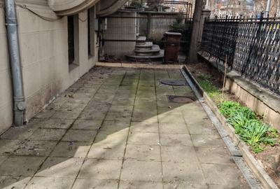 Casă cu 9 camere cu Canalizare în P-ța Romană - 26