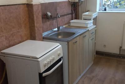 Apartament 2 camere, decomandate, zona centrala Apartament 2 camere, decomandate, zona centrala - 2