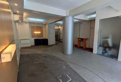 Spațiu comercial, de 71 mp, în Central - 6