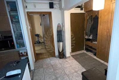 Apartament cu 4 camere decomandat, mobilat în 9 Mai - 7