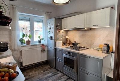 Casa cocheta in inima orasului . - 2