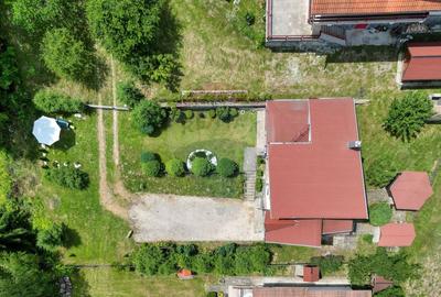 Casa / Vila  de vacanta ideala in satul Drumul Carului, zona Moieciu - 2