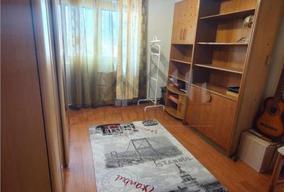 Apartament cu 4 camere decomandat, mobilat în Nicolina - 17