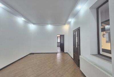 Casa cu 3 camere, gradina, zona Grivi?ei - Calugareni. - 16