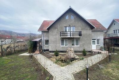 2 CASE + teren de vanzare Valea Ghinzii