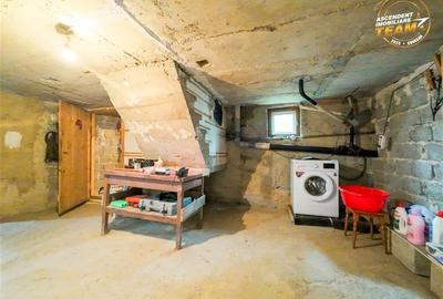 Tur 3D! Resedinta notabila,pe armonios cadru natural,distinse faciliati,Central, - 36