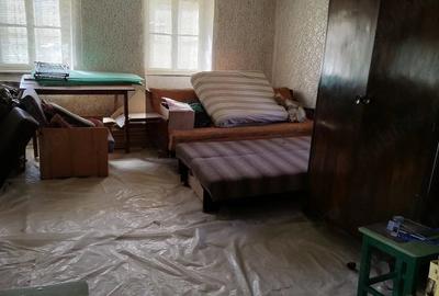 Casă cu Teren 1300 Mp în Central - 1
