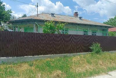 Casă cu 4 camere cu Teren 1490 Mp în Tămăoani - 1