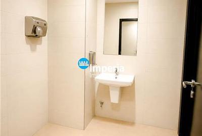 Spațiu comercial, de 200 mp, în Central - 7