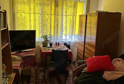 Apartament cu 3 camere decomandat în Central - 1