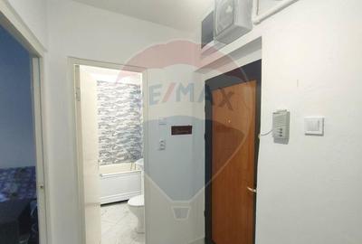 Apartament cu 2 camere decomandat, mobilat în Ștrand