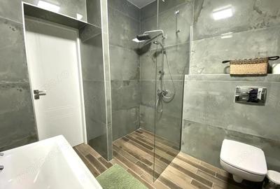 Casă cu Teren 660 Mp în Central - 3