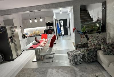 Casă cu 4 camere în Șelimbăr