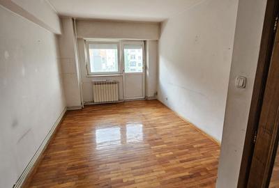 Apartament cu 4 camere decomandat în Exterior Vest - 6