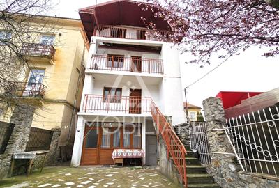 Casă individuală cu 11 camere cu Teren 300 Mp în Central - 3