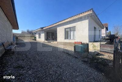 Casă cu 3 camere cu Teren 2000 Mp în Lechința - 1