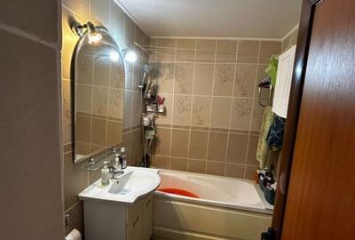 DE VANZARE, apartament 3 camere, mobilat si utilat, Al. T Ne - 7