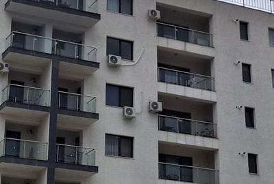 Ap 2 camere decomandat etaj 3 metrou Aparatorii Patriei comision 0 - 2