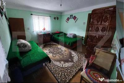 Casă cu 3 camere cu Teren 2800 Mp în Întregalde - 9