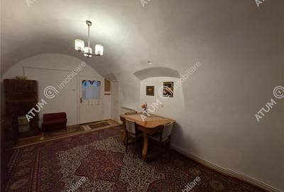Casa spatioasa cu 3 camere si gradina de 200mp in centru istoric Sibiu Casa spatioasa cu 3 camere si gradina de 200mp in centru istoric Sibiu - 11