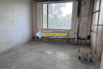 Spațiu industrial, de 250 mp, în Central - 9