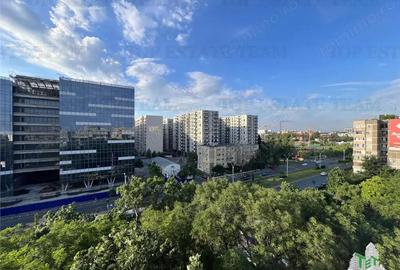 Apartament 3 camere + 2 balcoane cu o priveliste senzationala si pe fata si pe spate in zona Timisoa