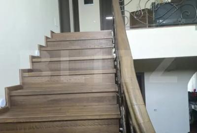 Casă cu 7 camere cu Teren 1170 Mp în Central - 3