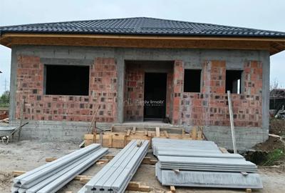 Casă cu 3 camere cu Teren 365 Mp în Mihăilești - 8