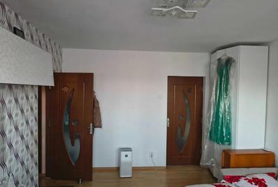 Apartament cu 2 camere decomandat în Vest