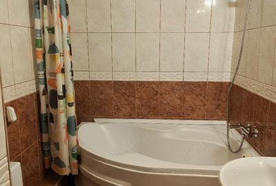 Apartament cu 2 camere decomandat în Vitan