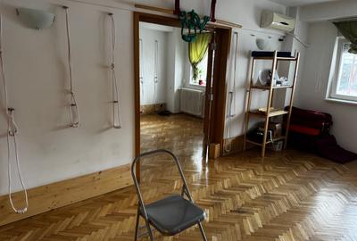 Apartament cu 4 camere decomandat în Decebal - 3