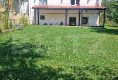 Casă cu 4 camere cu Canalizare în Bran - 11