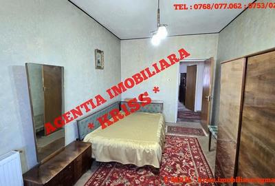 Apartament cu 3 camere semidecomandat în Trivale