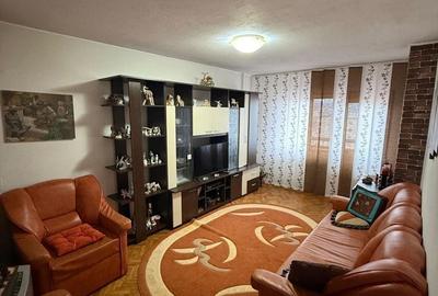 Apartament cu 4 camere decomandat în Alexandru cel Bun - 8