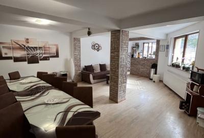 Casa de Vacanta/Pensiune-Sinaia-16 camere - Nota 9.6 Booking - 9