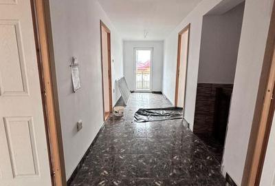 Casă cu 6 camere cu Teren 1000 Mp în Bucșani - 12