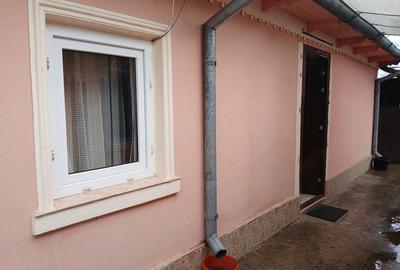 Casă cu 4 camere cu Teren 1500 Mp în Central - 3