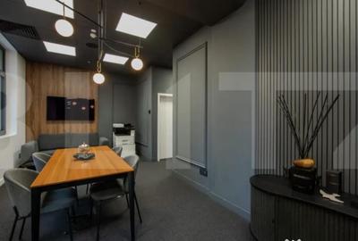 Spațiu comercial, de 130 mp, în P-ța Victoriei