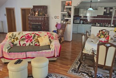 Casă cu 5 camere cu Teren 1159 Mp în Zăvoi - 5