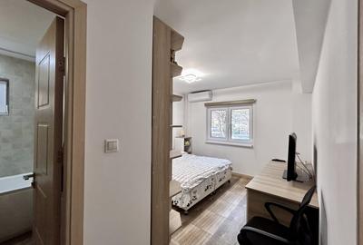 Apartament cu 4 camere semidecomandat, mobilat în Republicii - 18