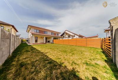 Apartament cu 4 camere decomandat în Dumbrăvița - 4