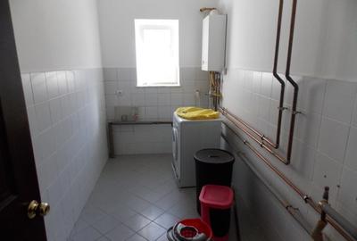 Casă cu 5 camere cu Canalizare în Iancu Nicolae - 7