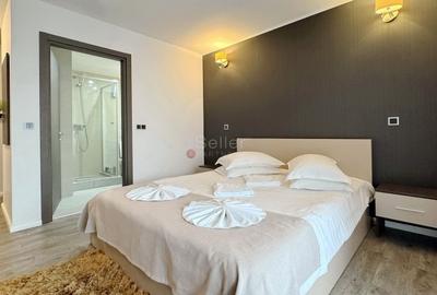 Priveliste spre masivul Postavarul - 7