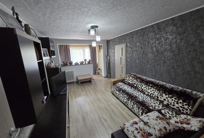 Apartament cu 3 camere semidecomandat, mobilat în Colentina - 16