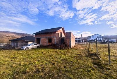 Casă cu 3 camere cu Teren 450 Mp în Bușag - 2