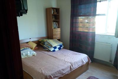 Apartament cu 2 camere semidecomandat în Micro 4 - 6
