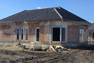 Casă cu 3 camere cu Teren 500 Mp în Unirea - 3