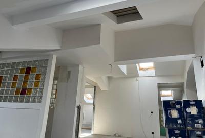 Casă cu 6 camere cu Canalizare în Ultracentral - 14